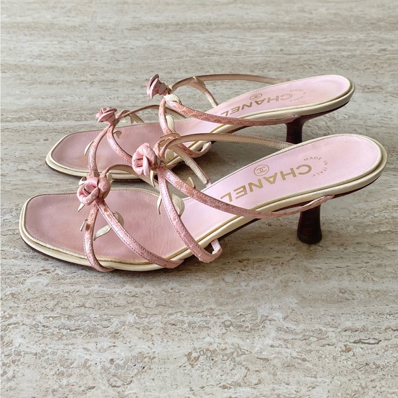 Vintage Chanel Rosebud Sandal Kitten Heels - Picture 4 of 13